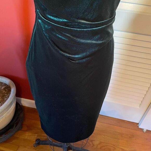 JESSICA HOWARD | velvety dark green dress 8 - Picture 7 of 10